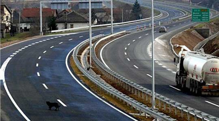 Traffic: Wet roads, no border delays