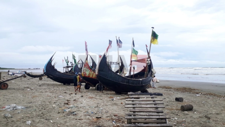 Потона брод со мигранти меѓу Малезија и Тајланд, стотици се водат како исчезнати