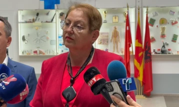 Јаневска: Учебниците се решен проблем, има систем и следната година нема да „прогледуваме низ прсти“