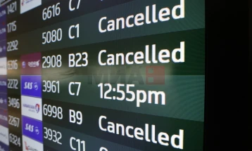 Министерството за сообраќај на САД: Воздушниот сообраќај може целосно да запре поради буџетската криза