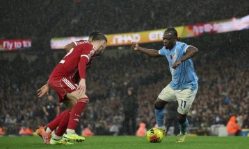 Дербито во Премиер лигата за Манчестер Сити, Ливерпул надигран