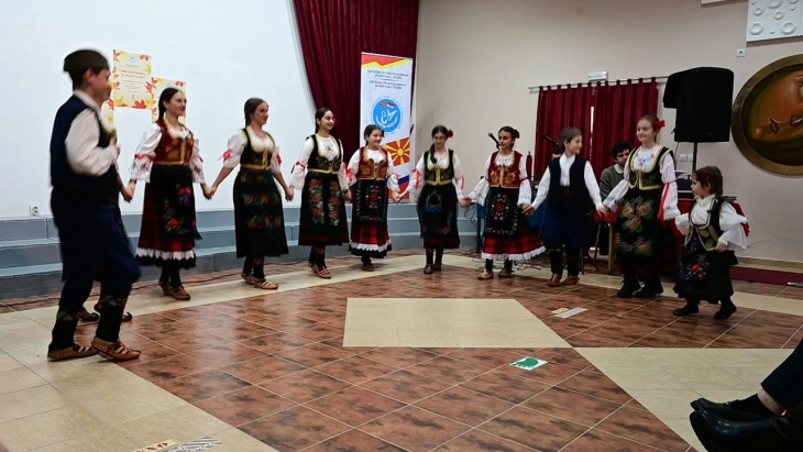 Детската поетска манифестација „Пишуваме и твориме на српски јазик“ се одржа во Лешок по 13-ти пат