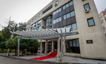 МВР: Граѓаните да бидат внимателни и да не отвораат лажни електронски пораки во име на директорот на БЈБ