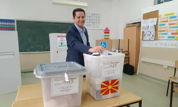 Градоначалникот на општина Гостивар ќе бара заштита од Уставен суд