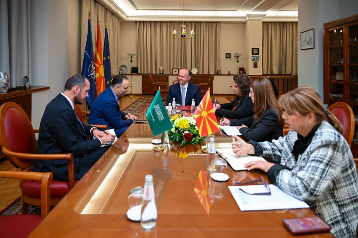 Средба на Гаши со нерезидентниот амбасадор на Саудиска Арабија, Фаисал Гази Исмаил Хифзи 