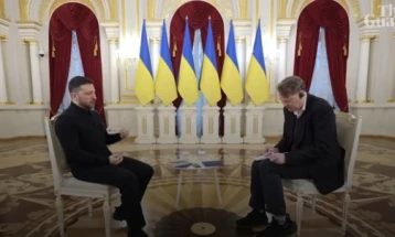 Presidenti ukrainas mohon tensione me Trampin: Takimi ishte 