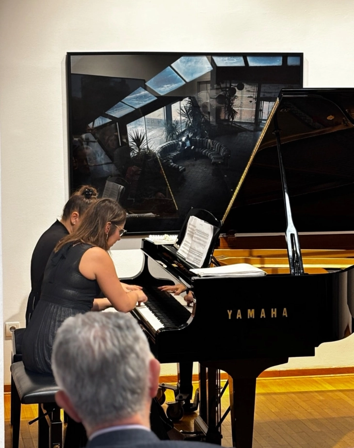 Блескав пијано концерт на Гацева и Џорлева во Белград