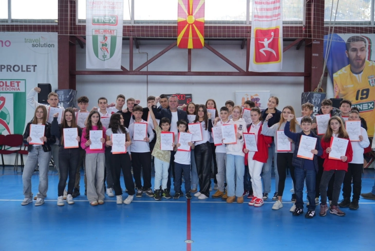 Герасимовски: Доделени 48 спортски стипендии, инвестираме во нови базени и современа училишна инфраструктура