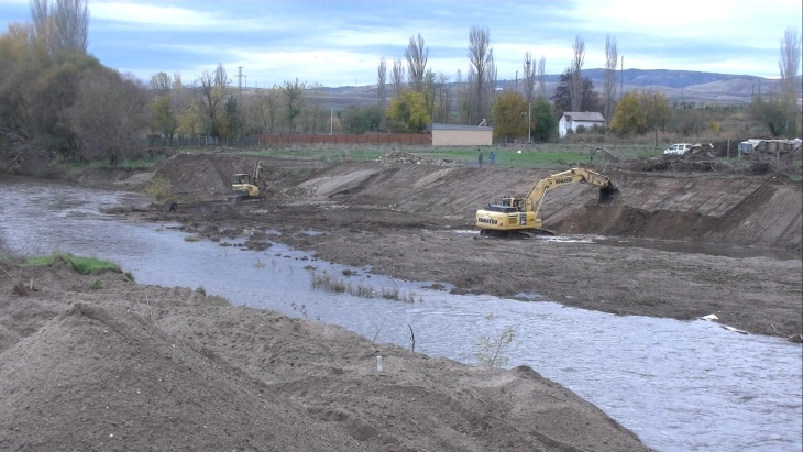 Почна регулацијата на реката Брегалница со каскадно уредување кај карбинското село Долни Балван