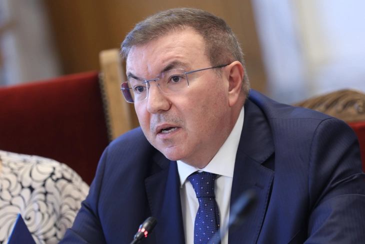 Парите од втората уплата според Планот за закрепнување и отпорност во износ од близу една милијарда лева се одобрени од ЕК, изјави Костадин Ангелов