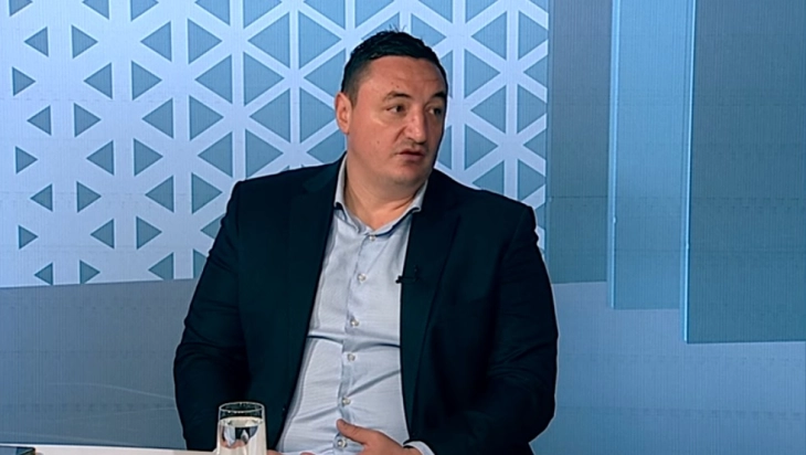 Ministri i Sportit paralajmëroi rikonstruksion të sallës së sportit në USHCM dhe ndërtim të dy sallave të reja në Aerodrom dhe Krushevë