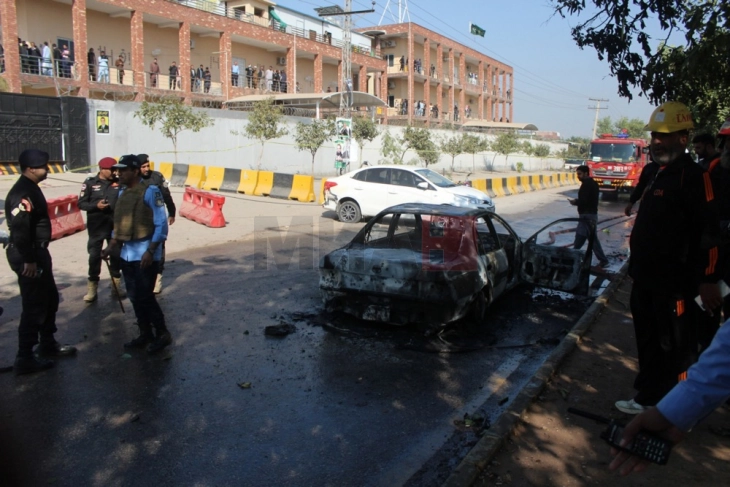 Talebanët pakistanezë marrin përgjegjësinë për sulmin vetëvrasës në Islamabad