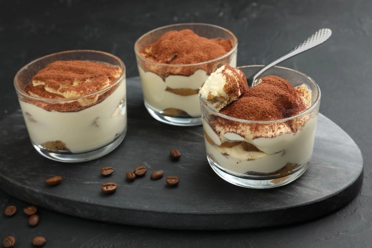 Tiramisu e shpejtë në gotë