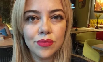 Почина поетесата д-р Славица Свидерска