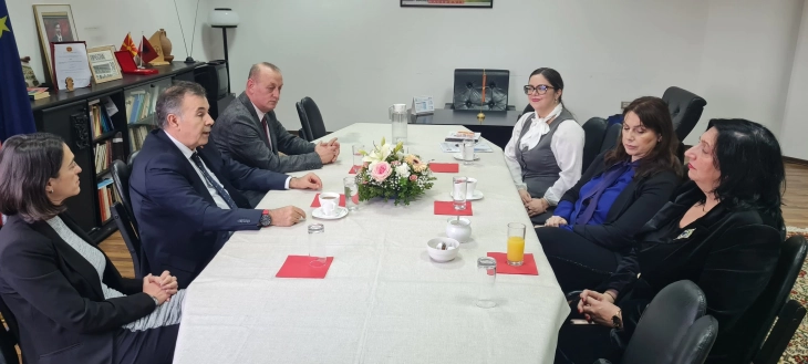 Македонска амбасада во Тирана со сочувство по смртта на професорката Славица Свидерска