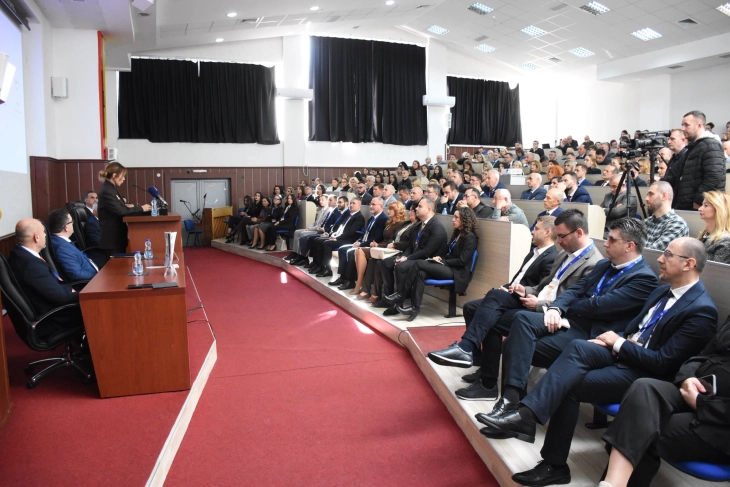 Universiteti i Tetovës e organizon Kongresin Ndërkombëtar të Shkencave Humane, Shoqërore dhe Arteve