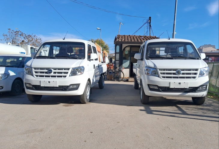 ЈП „Чистота и зеленило“ доби две возила за изнесување на смет 