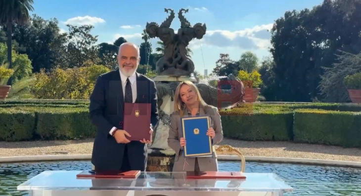 Qeveria italiane dhe shqiptare nënshkruan 16 marrëveshje dypalëshe dhe memorandum për mirëkuptim