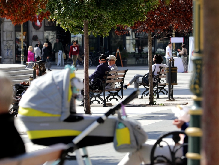 Утре сончево, од вторник најавени врнежи и засилен јужен ветер