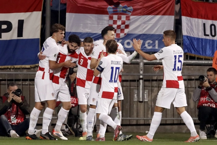Croatia qualify, Netherlands move closer to World Cup
