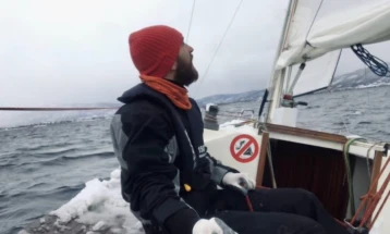 Strugani Lusho i cili ende pret të lundrojë në Oqeanin Atlantik drejt Karaibeve për MIA-n: Rreziku më i madh janë orkët, kam më shumë frikë nga bubullimat!