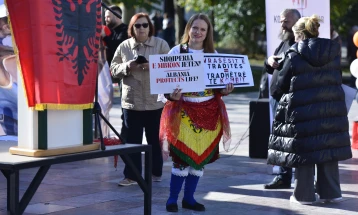 Протест во Тирана против законот за родова еднаквост