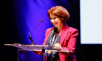 Siljanovska - Davkova: Në lëndën Arsimi fizik të përfshijmë edhe alpinizmin