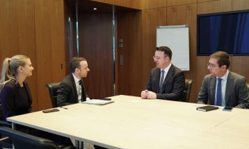 Средба Николоски-Грубер: Потврдени добрите односи меѓу Македонија и Австрија