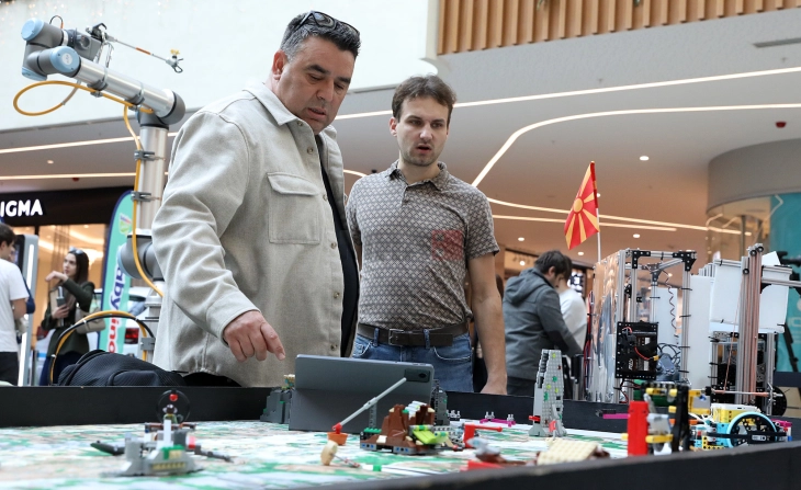 „Роботика – иновации кои го менуваат светот“: Имаме многу талентирани млади луѓе, да ги задржиме во Македонија