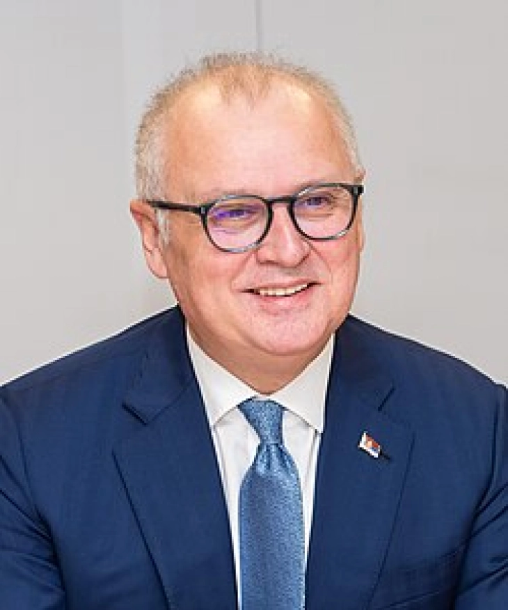 Поранешниот српски министер за градежништво, транспорт и инфраструктура Горан Весиќ  сослушан во Обвинителството за организиран криминал