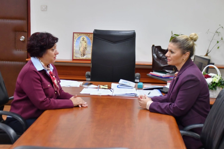 Стаменкоска-Трајкоска и Трајков разговараа за реализација на проекти финансирани од странски фондови