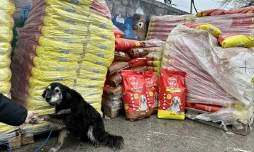 Донација на храна за кучињата во „Лајка“ во вредност од над 200.000 денари