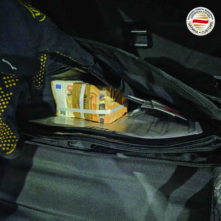 Спречен обид за нелегално изнесување поголема сума девизи