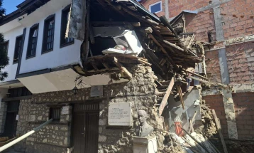 Кривични пријави за Мерко и четири други лица за уривањето на дел од спомен-куќата на Владо Малески во Струга