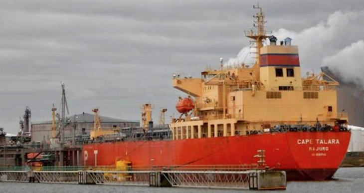 Иран го ослободи запленетиот танкер за нафта „Талара“ и 21- члениот екипаж