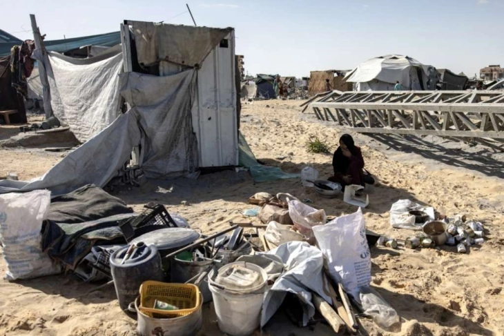 По обилните дождови поплавени 90 отсто од шаторите на раселените цивили во Кан Јунис