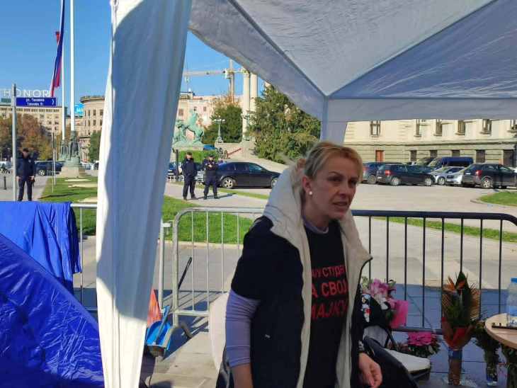 Дијана Хрка го поддржа предлогот на Миломир Јаќимовиќ за блокада на Белград; в сабота протестна прошетка од ФДУ до неколку други места во градот