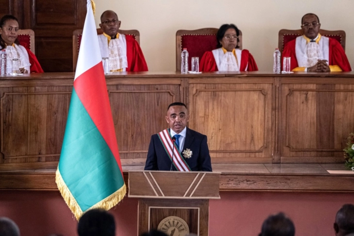 Presidenti i Madagaskarit ka gjetur një gur të çmuar prej 300 kilogramë në Pallatin Presidencial