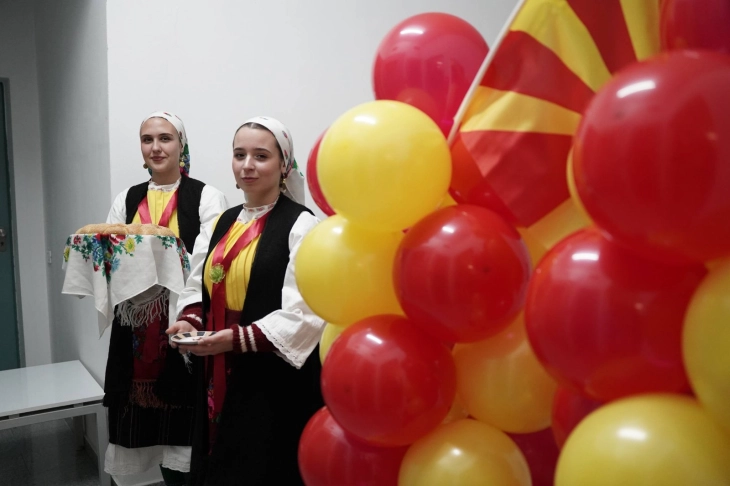 Мицкоски во Тирана на отворање на новите канцеларии на Македонското здружение „ВМРО-ДПМНЕ Албанија“