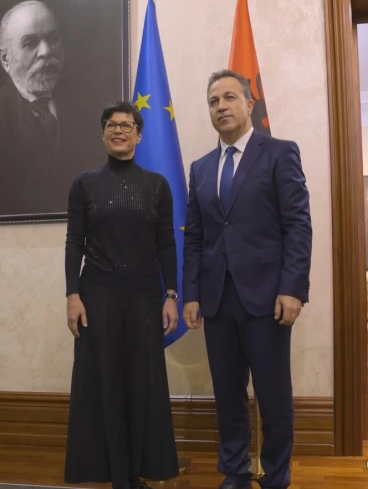 Еврокомесарката Марта Кос пристигна во Тирана