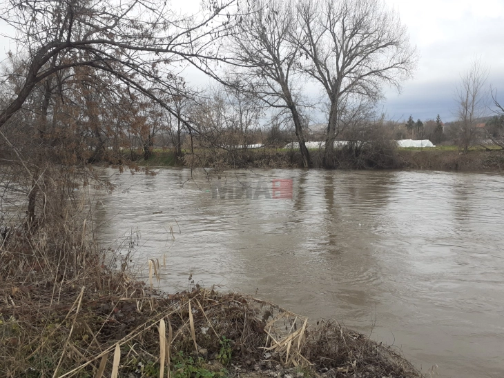 QMK: Në 24 orët e fundit në disa lokacione në shtet janë regjistruar rritje të nivelit të lumenjve, si dhe disa vërshime