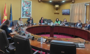 Со низа активности Собранието се приклучува на кампањата „16 дена активизам“, на 1 декември јавна расправа за имплементацијата на Истанбулската конвенција