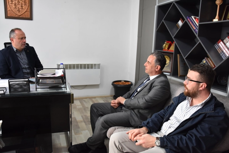 Работна средба на кочанскиот градоначалник Грозданов со министерот за здравство Алиу