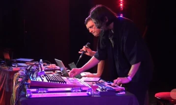 Независната сцена не се „бори“ против „мејнстрим“ културата, секогаш има публика што тежнее кон подлабоко и посуптилно естетско искуство