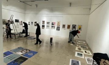 Студенти од ФЛУ Скопје дел од меѓународна изложба во Сараево