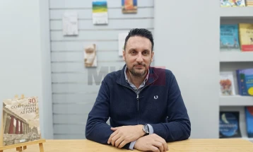 Пулакос од грчката издавачка куќа „Вакхикон“ за МИА: Направен е добар почеток за книжевно запознавање на македонскиот и грчкиот народ