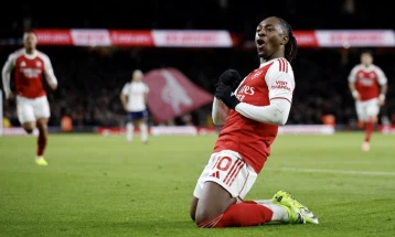 Езе четврти фудбалер кој постигнал хет-трик во дербито меѓу Арсенал и Тотенхем