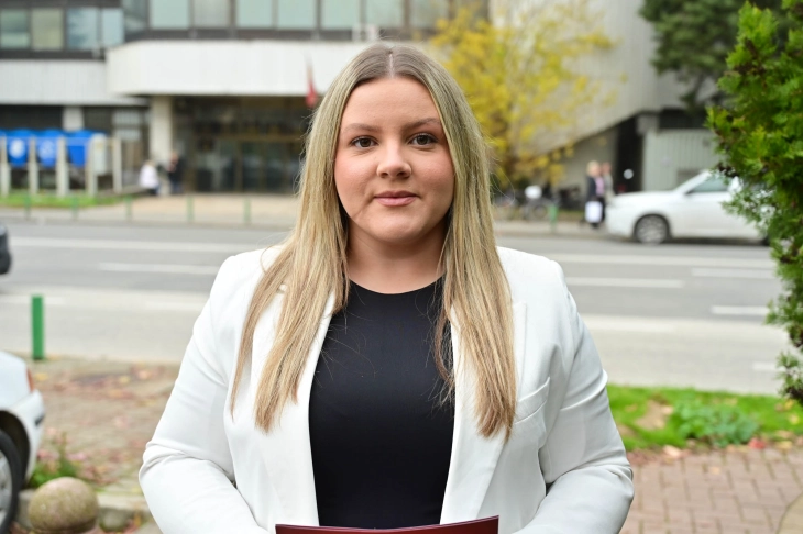 СДСМ: Нов удар врз младите, ДПМНЕ ги намалува парите за студентски стандард за 7,3 милиони евра во Буџетот