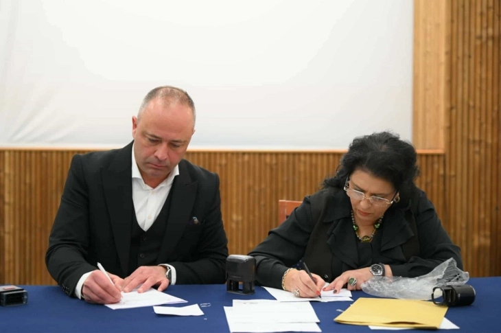 Потпишан договор за инклузија на деца Роми во ЈОУДГ „Павлина Велјанова“ – Кочани