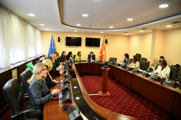 Дискусија во Собранието: Насилство врз жените во политиката е насилство врз целата демократија